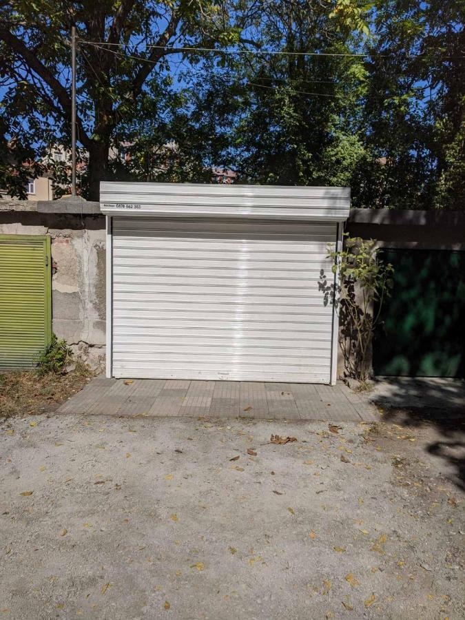 Midtown Place Apartment Doris 1 With Garage プロヴディフ エクステリア 写真
